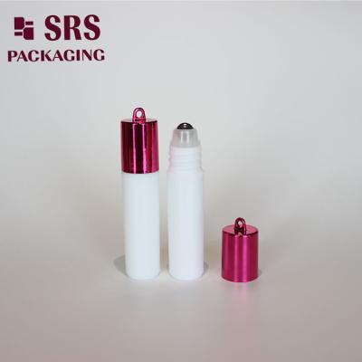 China SRS empty cosmetic 5ml white plastic roll on bottle with hook cap à venda