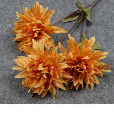 China Durable Dragon Claw Chrysanthemum Artificial Flower Family Wedding Flower Plant Dragon Claw Chrysanthemum for sale