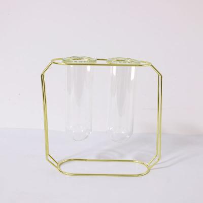 China Ceremony Wedding Centerpieces Gold Acrylic Flower Stand Metal Vase Metal Wrought Iron for sale