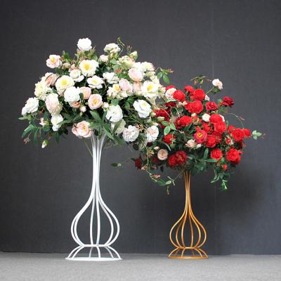 China Metal Wedding Centerpiece Gold Antique Flower Stand For Wedding Decoration Decor Artificial Flower Arrangement for sale