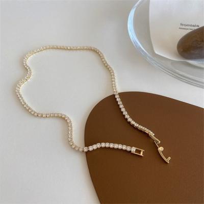 China TRENDY Classic Tennis Chain 3mm Zircon Buckle Necklace Gold Plated Ladies Sparkle Diamond Necklace for sale