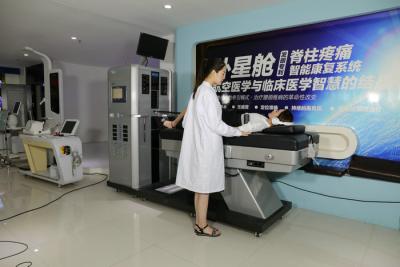 Chine Machine de décompression de dos de haute sécurité avec le bouton de secours à vendre