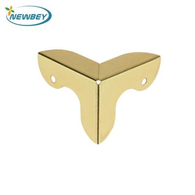 China Metal Hardware Corners Stainless Steel Metal Hardware Corners For Wooden Box for sale