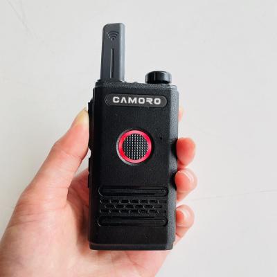 China Camoro Battery saving Walkie Talkie 3W USB transceiver Uhf 400-480Mhz Handheld Two Way Radio Portable Mini Walkie Talkie CMO-003 for sale