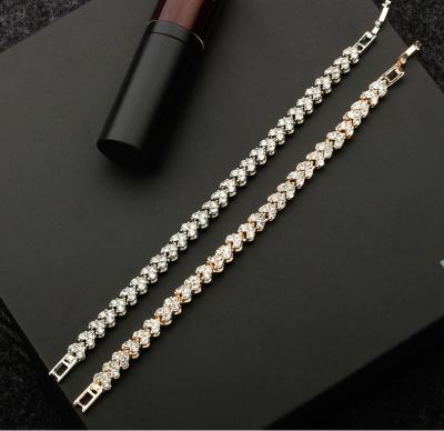 China Hiphop Exquisite Luxury Heart Diamond Zircon Hip Hop Jewelry Full Pave Cubic Zircon 14K Gold Plating Iced Out Bangle for sale