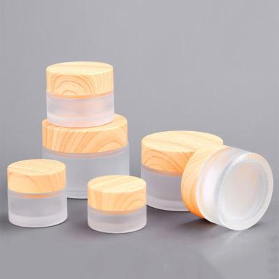 China 5g 15g 15g 20g 30g 50g cosmetic bamboo lid glass jar, 50g face cream gel glass jar with bamboo lid for sale