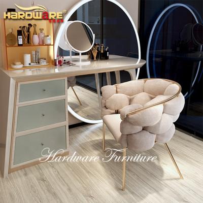 China Simple Design Velvet Fabric Ornate Leisure Chair Modern Vanity Chair Bedroom for sale