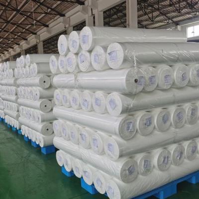 China Waterproof PP Pe Spunbond Material Coat Polypropylene Nonwoven Fabric Protective Laminated Roll for sale