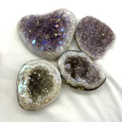 China Europe Wholesale Angel Aura Agate Geode Angel Aura Amethyst Geode Cornucopia For Decoration for sale