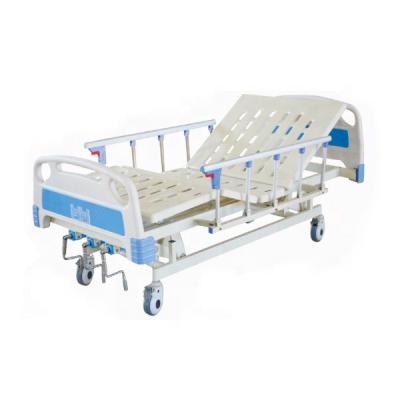 China Hot Selling Hospital 3 Patient Rest Bed Manual Crank Triple Function Medical Bad for sale