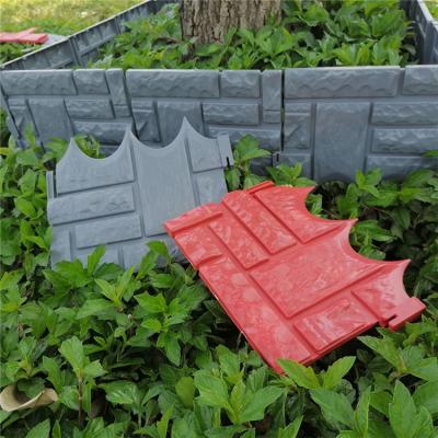 China Sustainable High Quality Artificial Garden Border Brick Pattern Outdoor Plastic Fence for sale