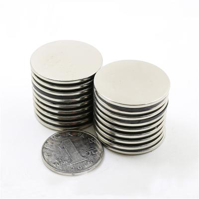 China Industrial Magnet Sintered Neodymium Permanent Round Magnet For Motor for sale