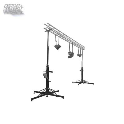 中国 LED Video Walls High Strength Aluminum Led Screen Truss Lift Tower Crank Up Stand 販売のため