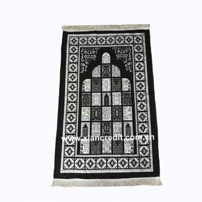 China New 2018 Muslim Prayer Mat Customized By Anti-slip Design for sale