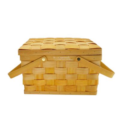 China Eco - Friendly Decorative Rattan Basket Sustainable For Gift Hoops Portable Picnic Box With Lid for sale