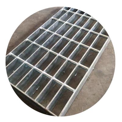 China Traditional Metal Serrated Hot Dipped Galvanized Steel Grating Grates Anping Driveways Exporter for sale