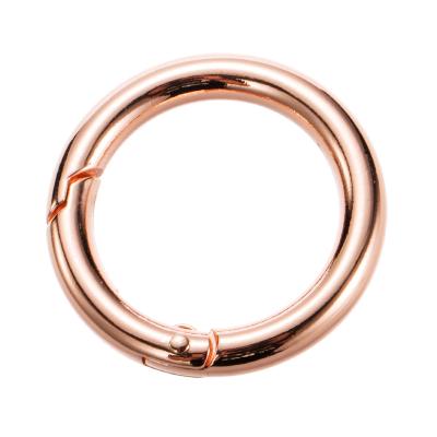 China Rose Gold Key Ring Round Carabiner Hook Zinc Alloy Key Chain Snap Hooks for sale