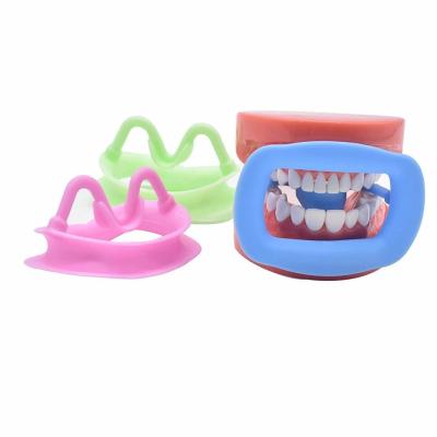 Chine Appareil d'ouverture de bouche pour dents en silicone en forme de O Rétracteur de lèvres Rétracteur de bouche orale Rétracteur de joues dentaires Pour blanchiment des dents à vendre