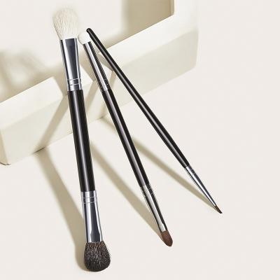 China Mini Private Label Travel Size Eyeshadow Brush Concealer Brush Simple Wood Black Eyeshadow Eyeliner Brush Soft Custom Label Logo for sale