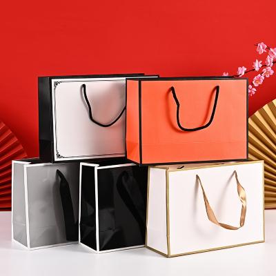 China Recyclable Luxury Custom Wedding Paper Wedding Logo Large Horizontal White Cardboard Printing Shopping Bag With Handle for sale