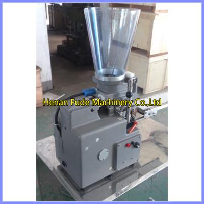 China steamed dumpling making machine, steamed jiaozi machine, fried dumpling machine for sale