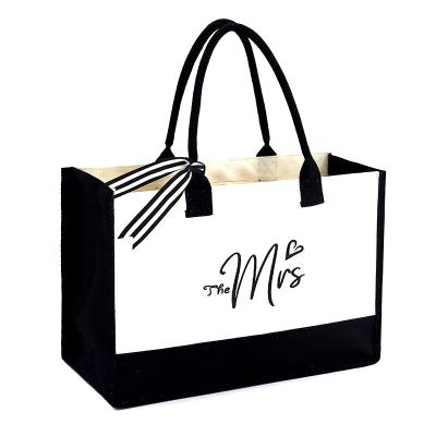 China Custom Handled Handbag Women's Gift Bag Personalized Beach Canvas Initials Cotton Solid Black and White Shoulder Bag for sale