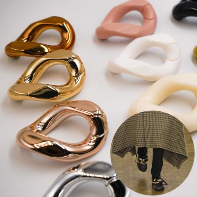 China New Style Shoe Buckle Acrylic Shoe Accessories Buckles Decoration Accessories Plastic Shoe Chain for sale