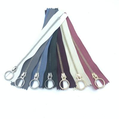 China Viable New Design Zipper Manufacturing Fancy Nylon 3# 5# 8# 10# Closed Open End Metal Zipper Plastic Resin Colorful Zipper For Clothes for sale