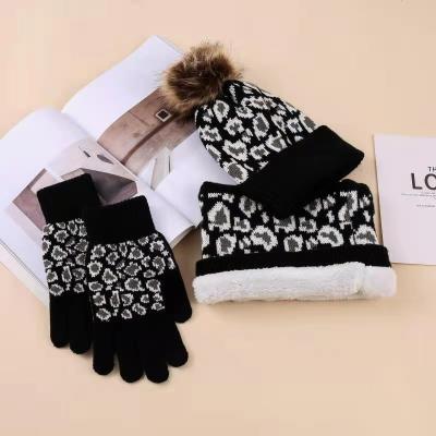 China COMMON Winter Warm Adult Fashion Leopard Print Hat Set Wool Scarf Gloves Hat Set for sale