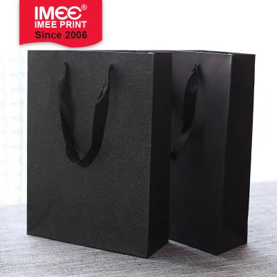 China IMEE BIODEGRADABLE Customized Customized White Card Paper Bag Clothing Gift Bag Kraft Paper Gift Paper Bag Packaging for sale