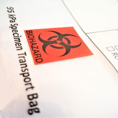 China De maagdelijke LDPE Druk van de Zakflexo van de Schuifverbinding 95kpa Biohazard Te koop