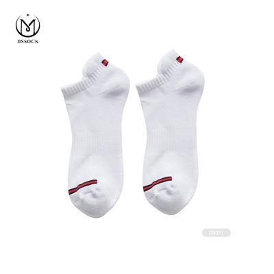 China DS D063 Anti-Slip White Ankle Socks Mens White Socks for sale