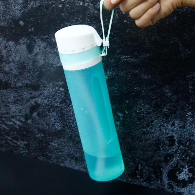 China Outdoor Sport Outdoor Travel Increasing And Holding Silicone Folding Water Bottle for sale