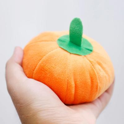 China 2021 Viable NEW Plush Pumpkin Halloween Shaped Orange Interactive Dog Chew Toy for sale