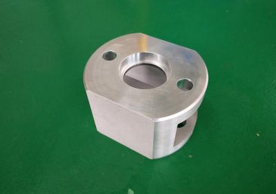 China Druckgussmetall maschinell bearbeiteter Teile anodisierter Aluminium CNC, der elektrische Zusätze mahlt zu verkaufen