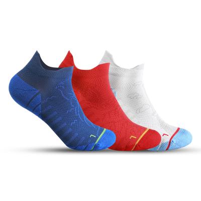 China QUICK DRY Moisture Wicking Sweat Proof Odorless Ultra Soft Bamboo Fiber Men's Athletic Casual Socks for sale