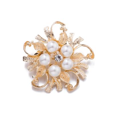 China For Clothes New Product Chair Sash Brooch Pearl Brooch Pin Wholesale for sale