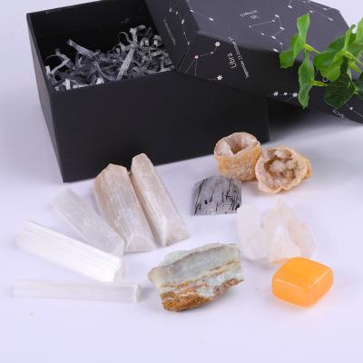 China Europe Customized Energy Meditation Crystal Stone Set Natural Crystal Gift Box Healing Stone Set for sale