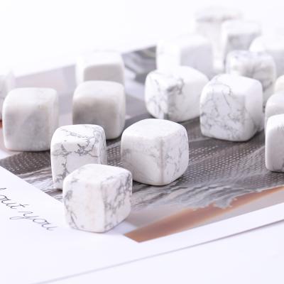 China Europe Hot Selling Custom Natural Crystals Cube Healing Stones Howlite Crystal Tumbled Stones for sale