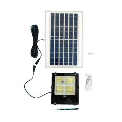 China Garden Factory Price Rechargeable Energy Saving Warm White 50W Solar Led Flood Light for sale