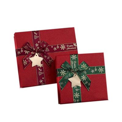 China New Creative Christmas Foldable Christmas Eve Gift Box For Packaging Present With Large Lid Christmas Decorative Gift Box for sale