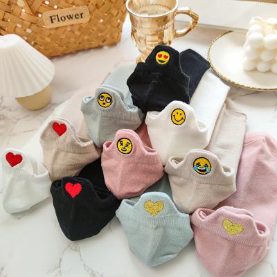 China QUICK DRY Lady Novelty Embroidery Socks Cute Cartoon Girls Love Embroidery Short Ankle Socks for sale