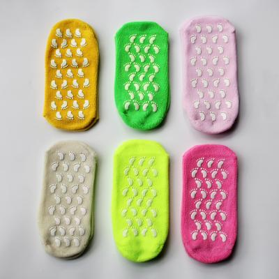 China Wholesale Antibacterial Anti-Slip Trampoline Bounce Kicks Yoga Anti-Slip Grip Trampling Socks for sale