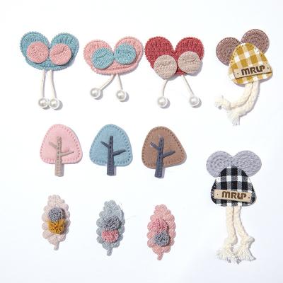 China Sew-on or glue leaf tree cartoon handcraft accessories for dresses hat knitted hat accessories handmade jewelry for sale