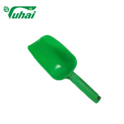 China Durable measuring special feeding shovel plastic thickening forage feed scoop for sale