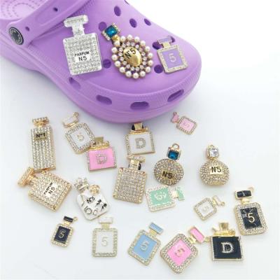 China Shoes Buckles Fashion Hole Shoe Accessories Beads Rhinestone Shoes Flower Charms Buckles Removable Decoration for sale