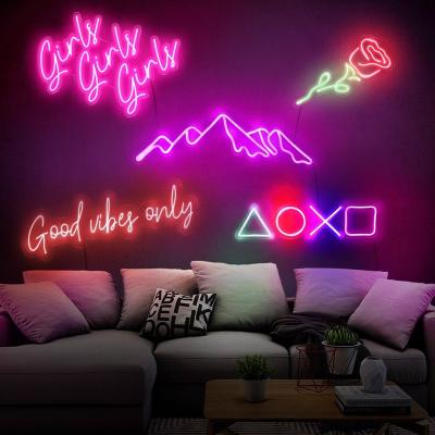 China Wall Mounted Anime Neonschild Factory Buildings GIGO Custom Design Living Room Decor Custom Neon Sign for sale