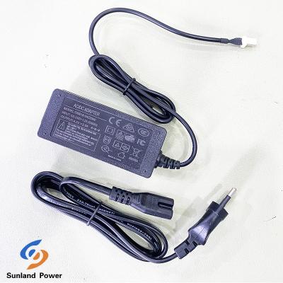 Chine Charge rapide 4.2V 2A batterie lithium-ion chargeur de bureau Certificat CE à vendre