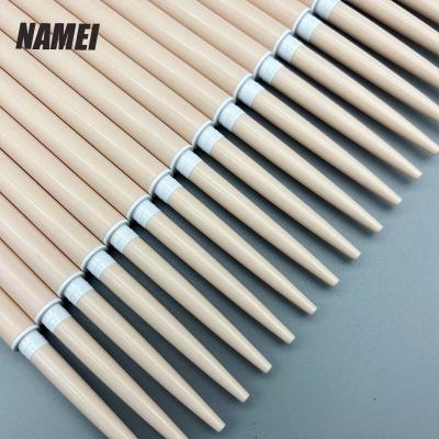 China Kostenlose Probe Eyeliner Pen Privatetikett 0,5 ml Leerer Kleber Eyeliner Rohrbehälter Verpackung zu verkaufen