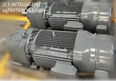 Cina 230V-400V Helical Inline Gearmotor Custom AC Gearmotors R37 DRS71M4/TF Blu Grigio in vendita